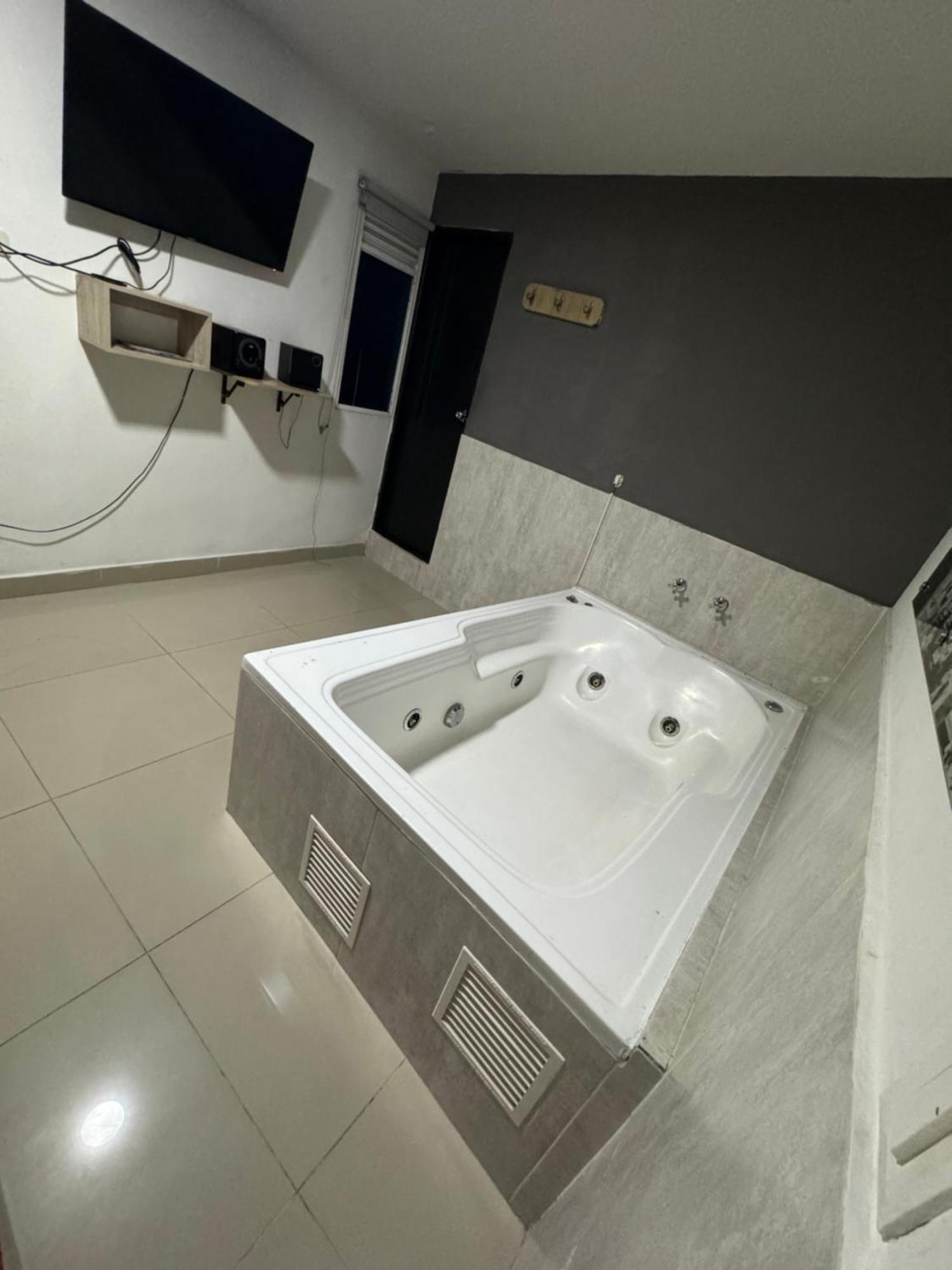 Hotel Select Medellín Dış mekan fotoğraf